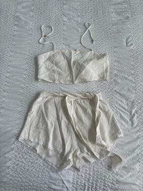 Women’s Cream Two-Piece Linen Set - Soft Bandeau Top & Wrap Shorts
